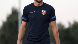 Kayserispor'da Uğur Demirok'un covid-19 testi pozitif çıktı