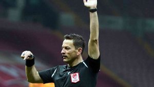 Konyaspor- Kayserispor maçının VAR'ı Volkan Bayarslan