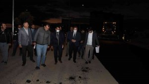 Melikgazi'de gece asfalt mesaisi