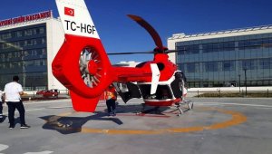 Solunum sıkıntısı çeken hastanın yardımına helikopter ambulans koştu