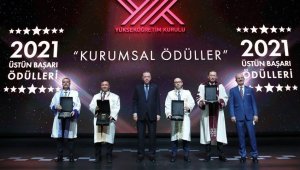 TURKOVAC'ı geliştiren ERÜ'ye Cumhurbaşkanı Erdoğan'dan ödül