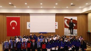 Develi Belediyespor Seyrani Kampüsü'nde öğrencilerle bir araya geldi