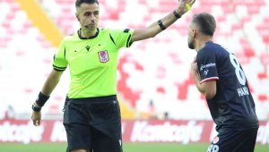 Fenerbahçe- Kayserispor maçının VAR'ı Mete Kalkavan