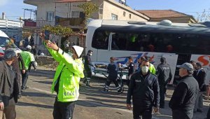 Kayseri'de kamyonetle çarpışan yolcu otobüsü evin duvarına çarptı: Yaralılar var