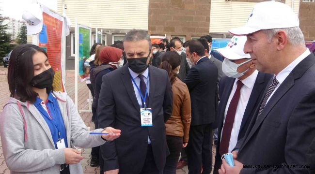 Kilim Sosyal Bilimler Lisesi Bilim Fuarı başladı