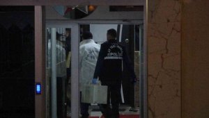 Tartıştığı öz kızının boğazını kesmiş