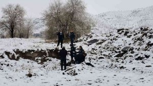 Boş arazide erkek cesedi bulundu