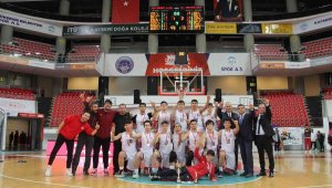 Erciyes Koleji'nin gençleri şampiyon oldu