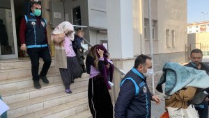 Eş zamanlı operasyonla yakalanan şahıslar adliyeye sevk edildi