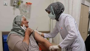 Kayseri Şehir Hastanesi'nde 'Turkovac' yoğunluğu