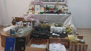 Kayseri'de ilaç yapımında kullanılan kurutulmuş aktar ürünleri ele geçirildi