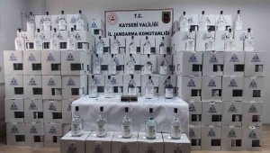 Kayseri'de sahte içki operasyonu: 2 ton 68 kilogram etil alkol ele geçirildi