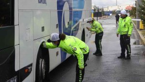 Kayseri'de yolcu otobüslerine 'kış lastiği' denetimi