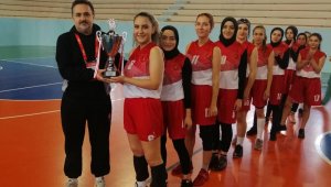 Üniversiteler Basketbol Kadınlar 2. Lig maçlarında Hacı Bektaş Veli Üniversitesi şampiyon oldu