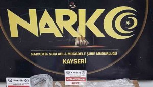 Uyuşturucu tacirleri polisten kaçamadı