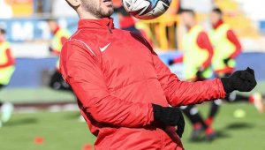 Bertolacci ilk kez forma giydi