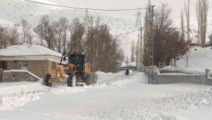 Büyükşehir, 640 mahalle yolunu ulaşıma açtı
