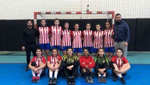 FMG Spor Lisesi yarı finale yükseldi