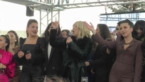 Güzellik merkezi, 3. yılını Seda Sayan'la kutladı