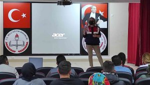 Jandarma kadınlara KADES'i anlattı