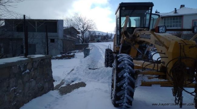 Kayseri'de ulaşıma kar ve tipi engeli; 173 mahalle yolu ulaşıma kapalı