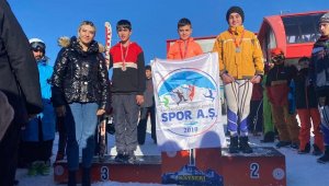Spor A.Ş'nin minik kayakçılarından önemli dereceler