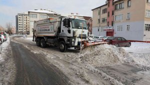 Yağış durdu, Talas'ta kar temizliği başladı