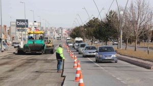 Başkan Büyükkılıç: "Kış şartlarından etkilenen yolları onarıyoruz"