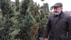 Başkan Çolakbayrakdar, "Çocuklar için yeni yapılan bütün parklarda toprak alan yapıyoruz"