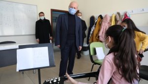 Başkan Çolakbayrakdar: "Çocuklarımızı geleceğin Türkiye'sine hazırlıyoruz"