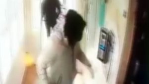 Bina sakini gibi geldiler, lastikleri çalıp götürdüler