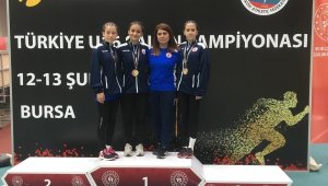 Kayseri atletler madalyalarla döndü