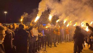 Kayserispor taraftarı takımı bağrına bastı