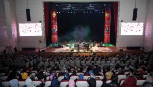 Talas'ta gül kokulu gece