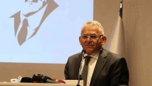 Başkan Büyükkılıç: "İstiklal Şairimizi minnet ve özlemle yad ediyorum"