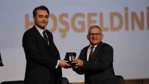 Başkan Büyükkılıç'a Tabipler Odası'ndan özel ödül