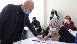 Başkan Çolakbayrakdar: "Kadınlarımız, başımızın tacıdır"