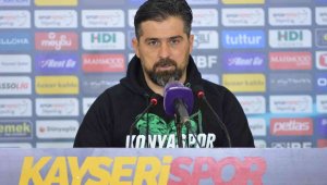 Konyaspor Teknik Direktörü Palut: "Ligdeki yarışımıza devam ediyoruz"