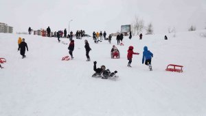 Vatandaşlar karın keyfini 'Beleştepede' çıkardı