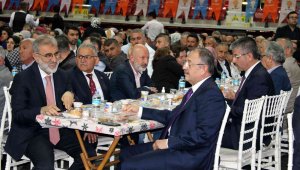 AK Partililer iftarda buluştu