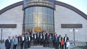 Başkan Büyükkılıç, iftar sofrasının bereketini Sarız'da yaşadı