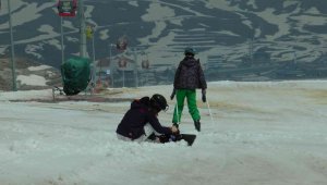 Erciyes'te kayak heyecanı sürüyor