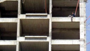 İnşaata çıkan şahsın annesi ağıt yaktı