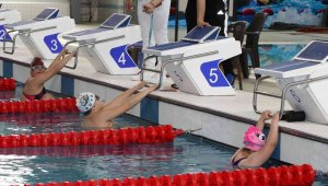 Özel Sporcular Yüzme Yarışmaları başladı