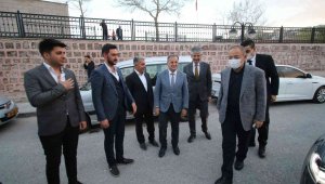 Özhaseki: "Hacılar bizim gözbebeğimiz"