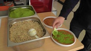 Ramazanın vazgeçilmezi kadayıf tezgahları süslüyor