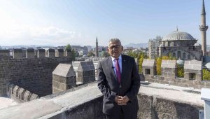 Başkan Büyükkılıç: "Kayseri'ye kulak verildiğinde, tarih sizi çağırır"