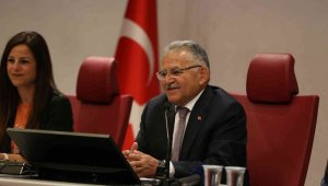 Başkan Büyükkılıç, yavru vatan Kıbrıs'tan gelen sporcuları ağırladı