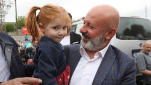 Başkan Çolakbayrakdar: "Yapılan her hizmet çocuklar için"