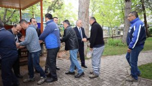 Başkan Öztürk belediye personelleri ile bayramlaştı